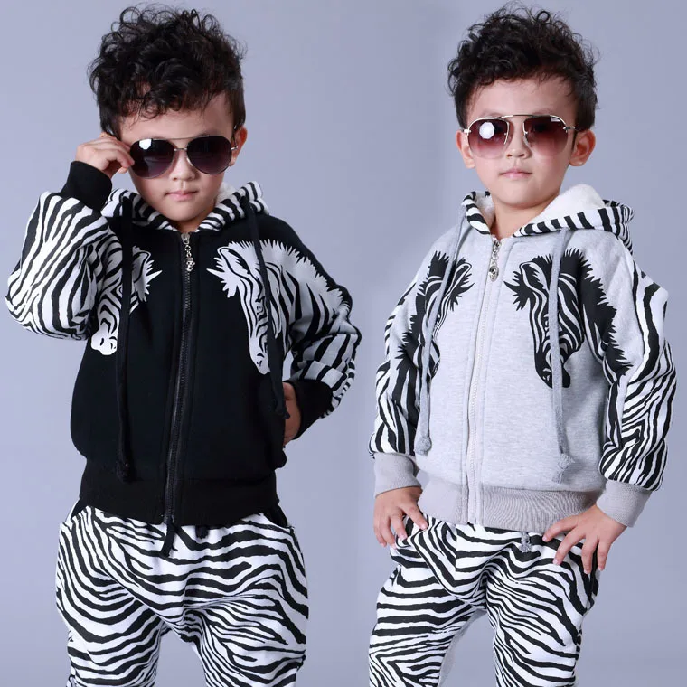 2015 Winter Boys sports tracksuits sets Plus velvet thick warm hoodie and pant children clothing 2