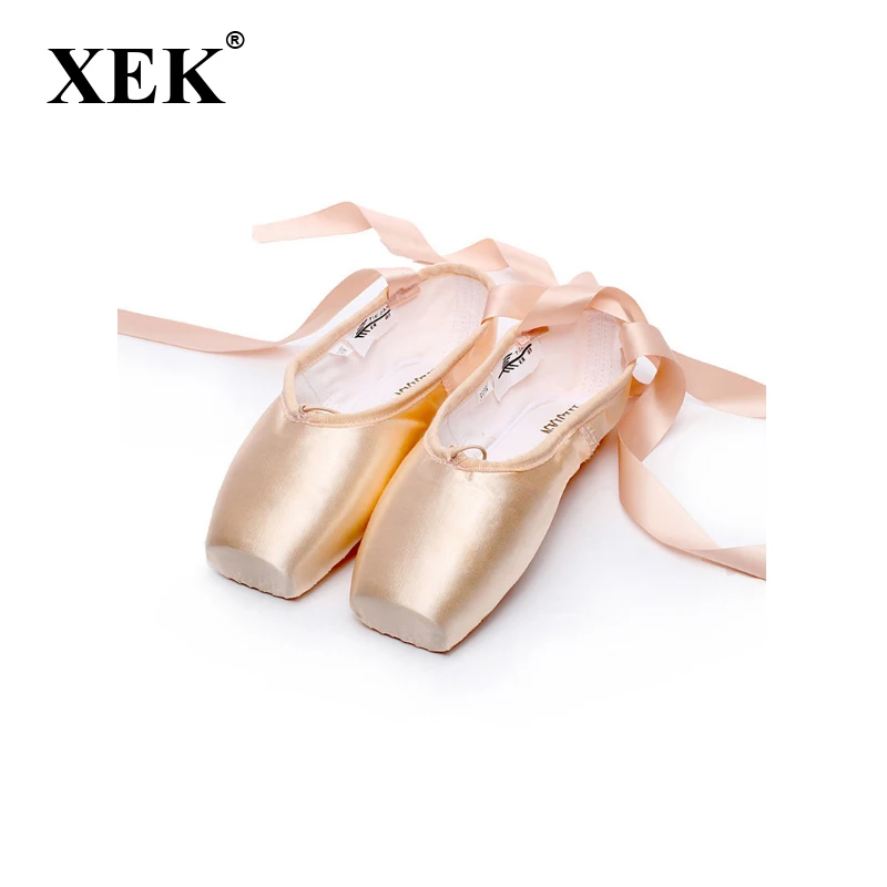 Koop XEK Satijn Canvas Pointe Schoenen Voor Vrouwen Met Lint En Gel teen Pad Meisjes vrouwen Roze Ballet Dans schoenmaat 36 41 GSS113