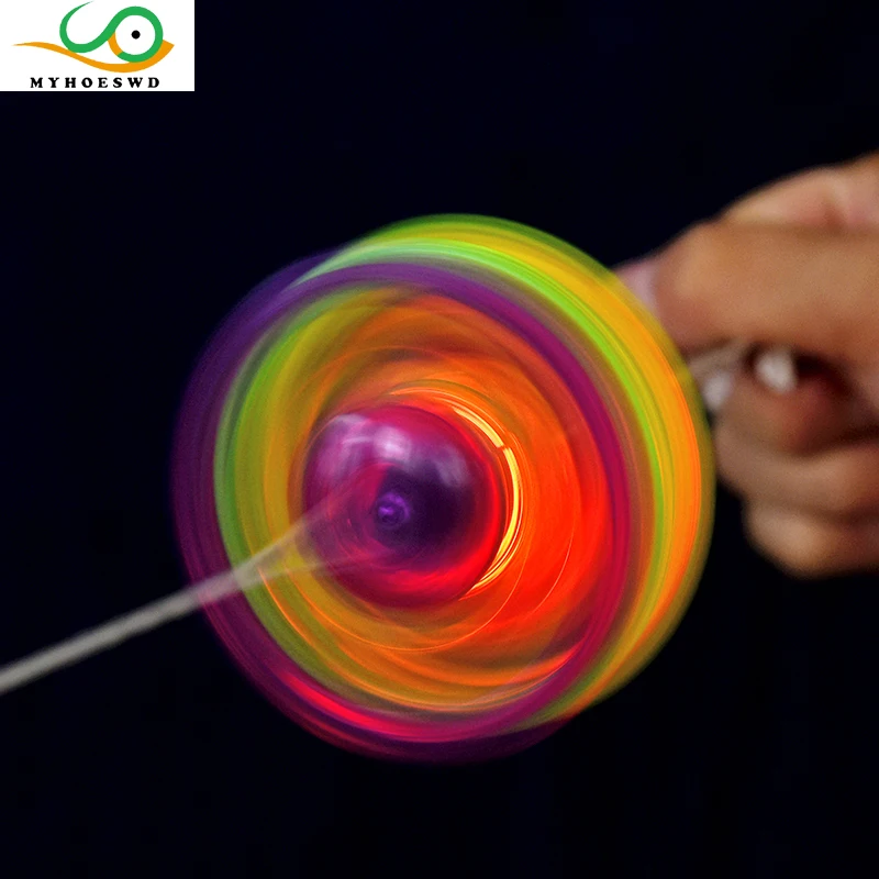 Myhoeswd 10 قطعة/الوحدة الدوران الملونة البلاستيك تدور led ضوء القرص الطائر الاطفال في الكلاسيكية لعبة عشوائية اللون الغزل الأعلى Myhoeswd 10 قطعة/الوحدة الدوران الملونة البلاستيك تدور led ضوء القرص الطائر الاطفال في الكلاسيكية لعبة عشوائية اللون الغزل الأعلى