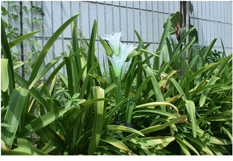 Solares do Bloco Flor do Lírio Solar da Iluminação da Paisagem do Diodo Emissor de Luz em Mudança da Multi-cor para Decorar o Caminho 2 com 8 Luzes Postas Luz 9 Lâmpadas solares