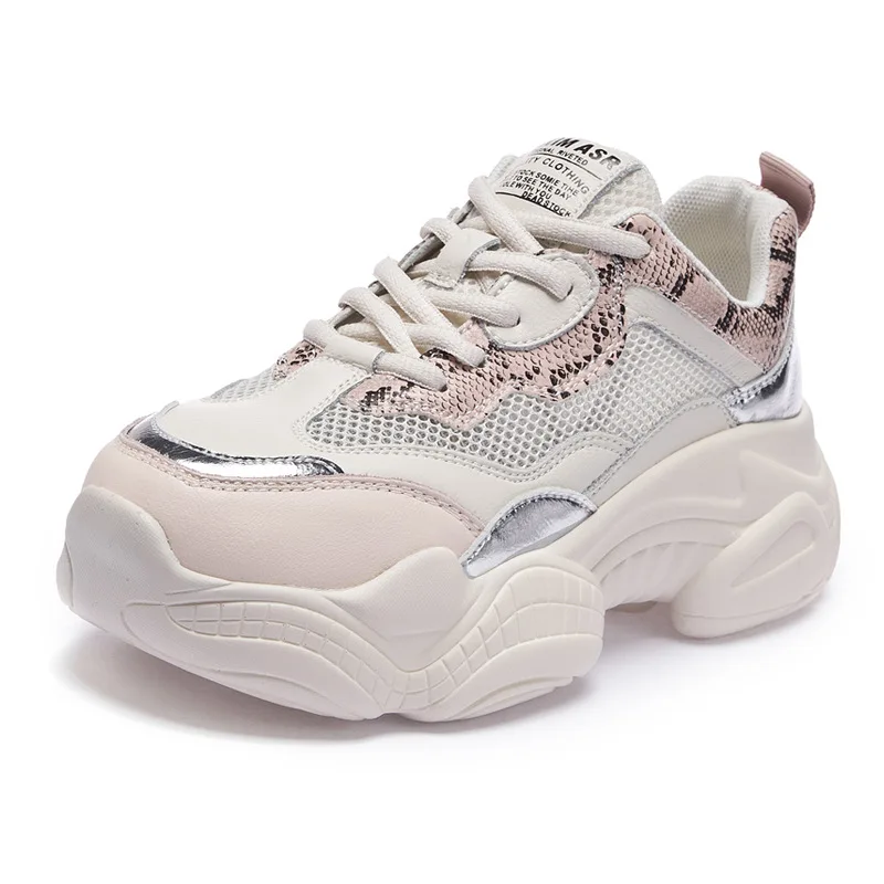 

Luxe Merk Hollow Fashion New Heightening Shoes Women Sports Running Shoes Lightweight Outdoor Lace Summer Spring And Autumn Mesh