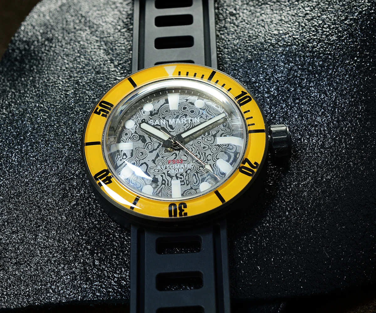 Lugyou San Martin автоматические часы дайвер Дамасская сталь Сапфир вращающийся ободок 100 метров водостойкий ETA2824 Дайвинг Резина