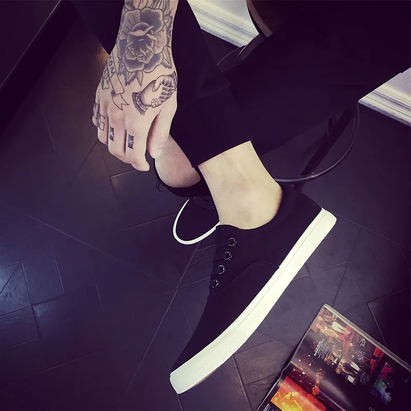 

New Mens Shoes Casual Low Canvas Shoes Fashion Summer Men Shoes Espadrilles White Black Men Flat Shoes Zapatos Hombre KM390-415
