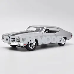 1:18 Масштаб сплава игрушечных транспортных средств 1970 Chevelle SS 454Car модель детских игрушечных автомобилей оригинальный авторизованный