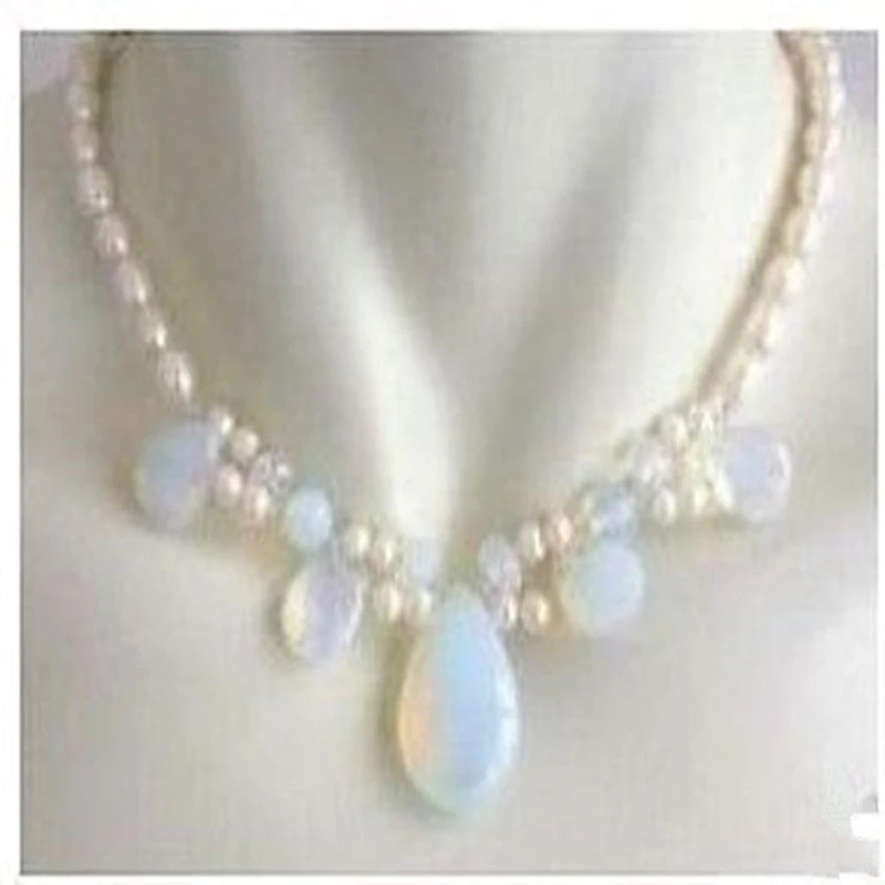 Перламутровый опал. Опаловый жемчуг. Жемчуг опал. Жемчуг опал. Жемчуг опал.