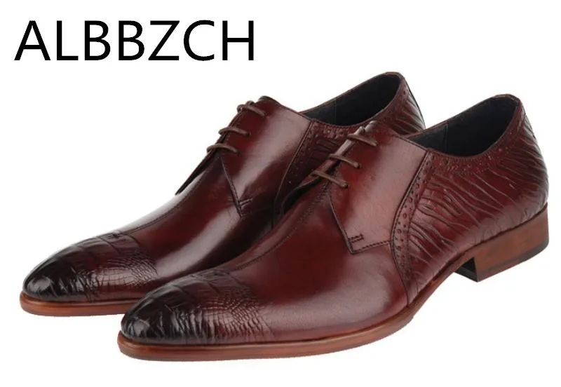 New mens embossed leather dress shoes men oxfords luxury brand design business work shoes pointed toes lace wedding shoes black