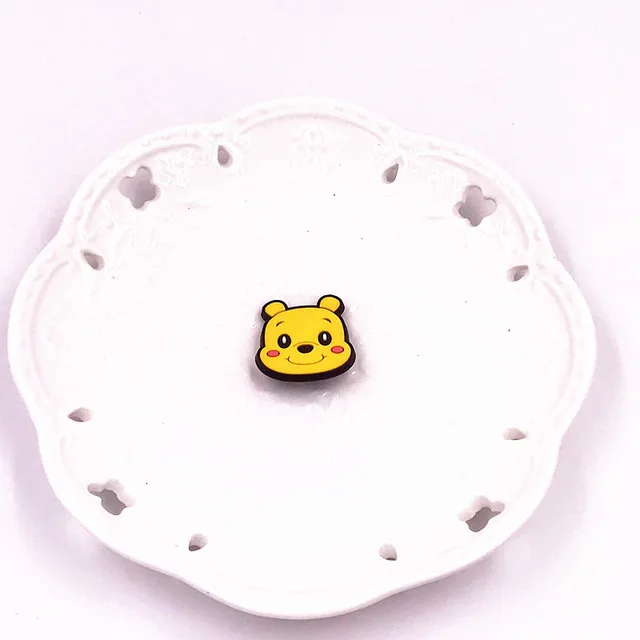 1PCS-Cute-Bear-Dog-Mickey-Minnie-Badges-Pin-Kawaii-Cartoon-Icon-Badges-Buttons-Pins-Badges-Bags.jpg_640x640 (4)