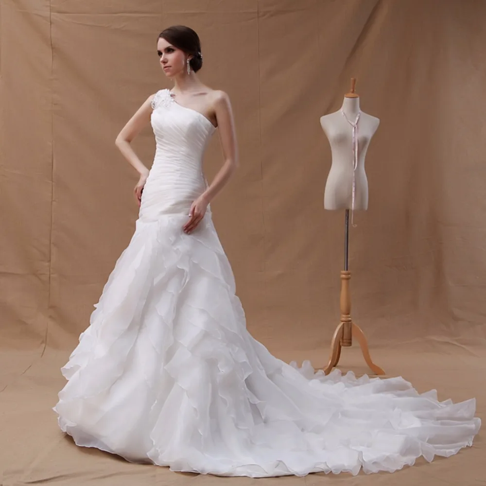 Shoulder one Ivory wedding dresses pictures Shoulder one Ivory wedding dresses pictures