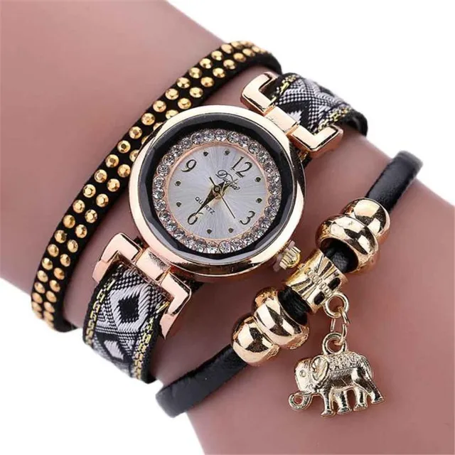 Women watches Leather Bracelet Watch New Design Fashion Rivet Quartz Watch Reloj Women watches Leather Bracelet Watch New Design Fashion Rivet Quartz Watch Reloj