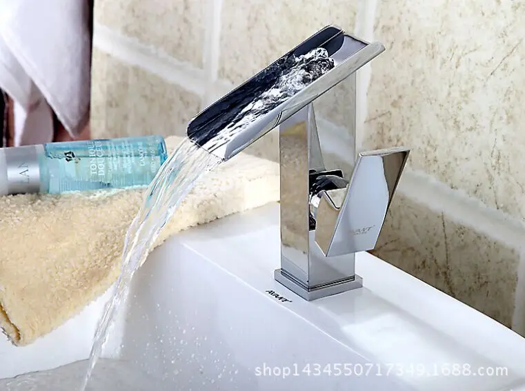 Kitchen faucet basin wide mouth glass waterfall faucet LED faucet kitchen faucet pull faucet shower faucet Kitchen faucet basin wide mouth glass waterfall faucet LED faucet kitchen faucet pull faucet shower faucet
