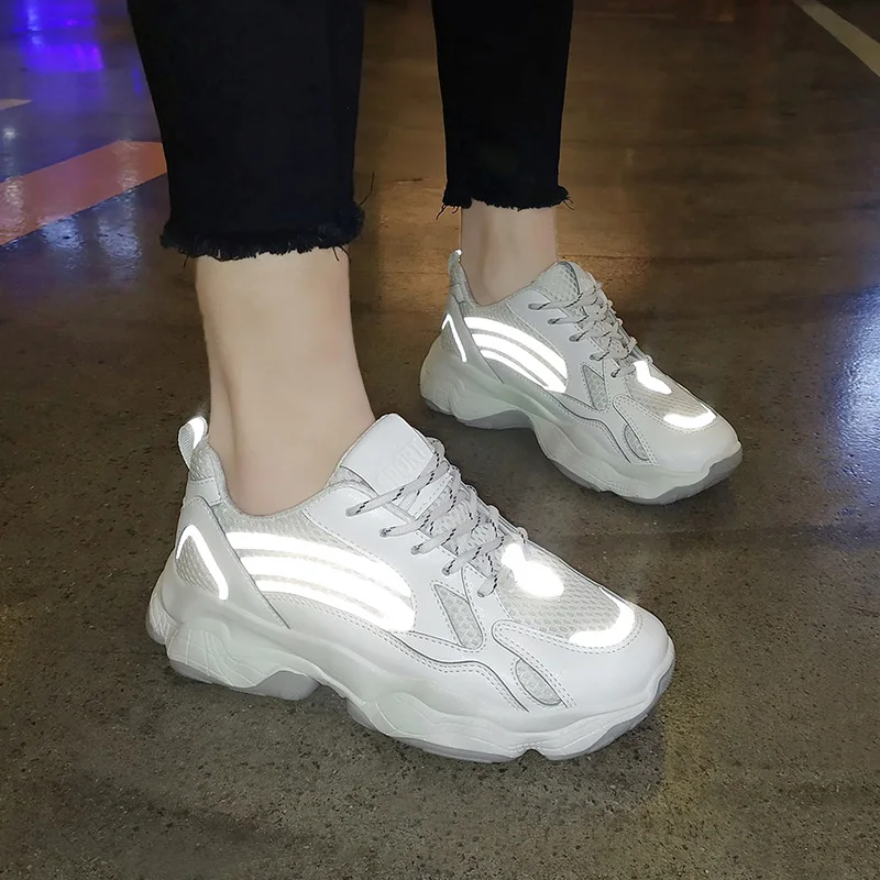 

2019 Women Fashion Sneakers Shoes Female Fluorescence Espadrilles Personality Smile Platform Flats Lady Cool Casual Star Shoes