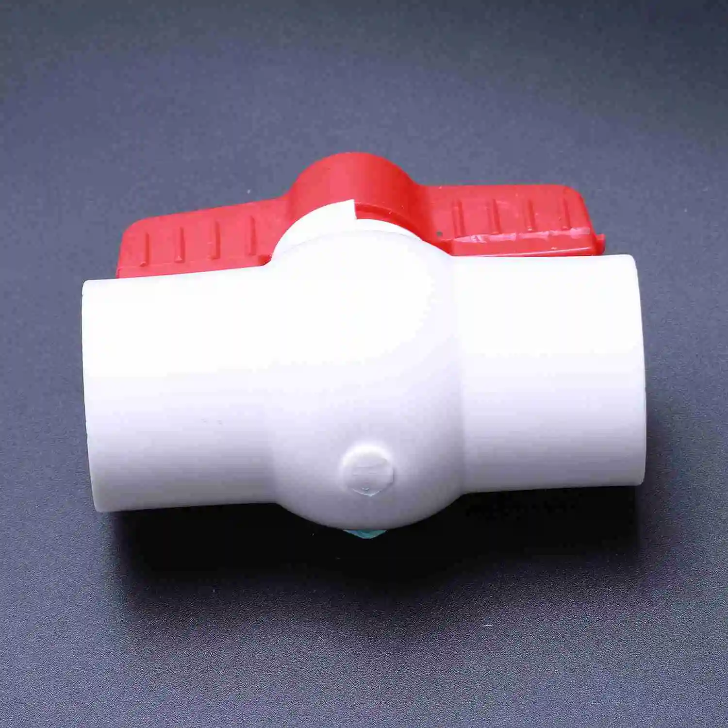 25 мм x 25 мм красная ручка двойные порты белая труба из ПВХ Соединительный шаровой клапан