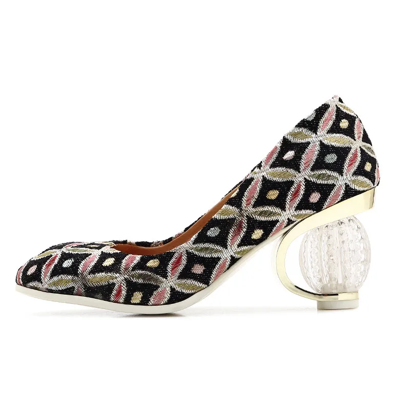 WETKISS/Новинка года; сезон весна; женские туфли-лодочки с закрытым носком; обувь с квадратным носком в деловом стиле; женская обувь на необычном высоком каблуке с украшением в виде кристаллов - Цвет: Color