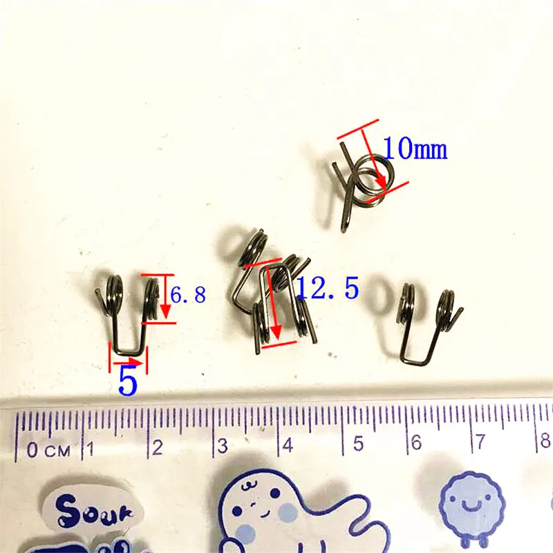 

Double torsion spring 0.8 wire diameter 6.3 outside D Rotating spring x20
