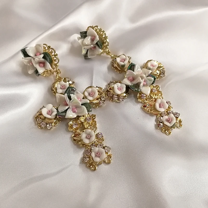 

Mimiyagu Baroque flower big cross earrings dangle earrings for women catwalk design style earring jewelry