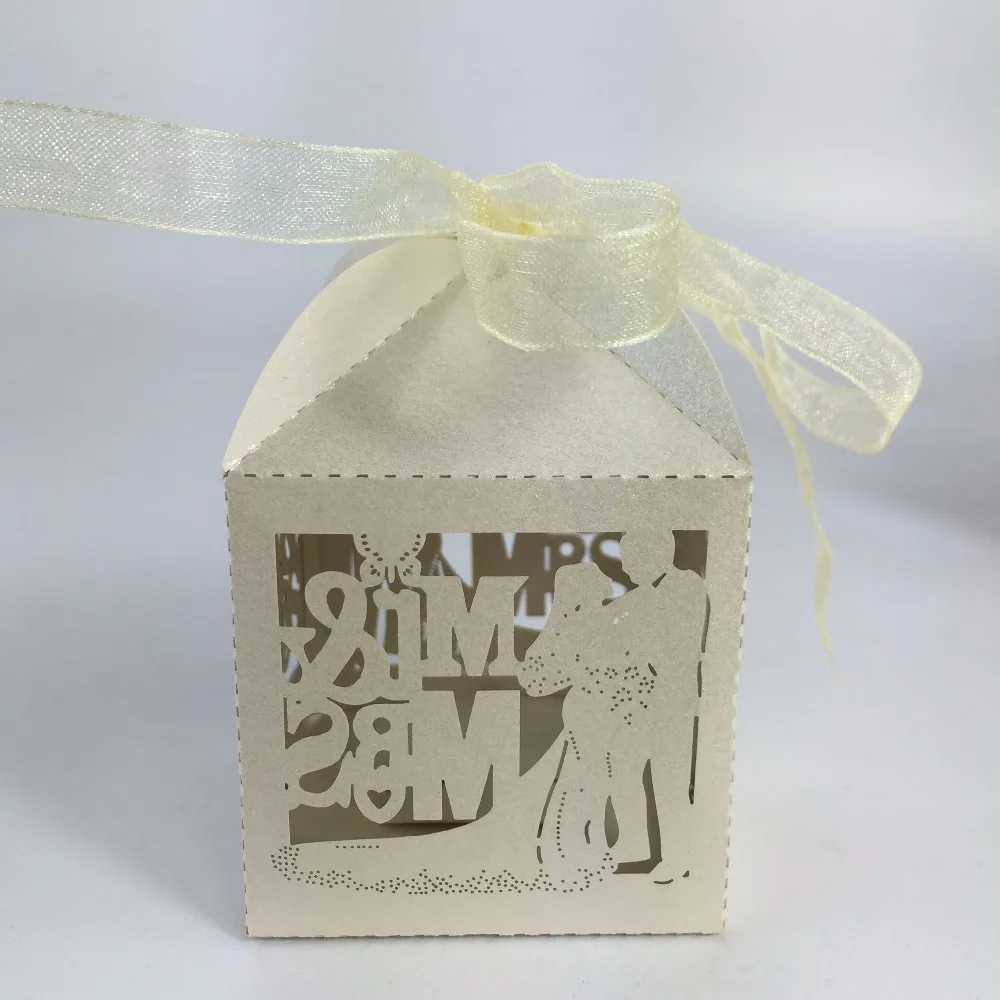 White Mr&Mrs Laser Cut Candy Gift Boxes With Ribbon Wedding Party Favor Creative Favor Boxesin