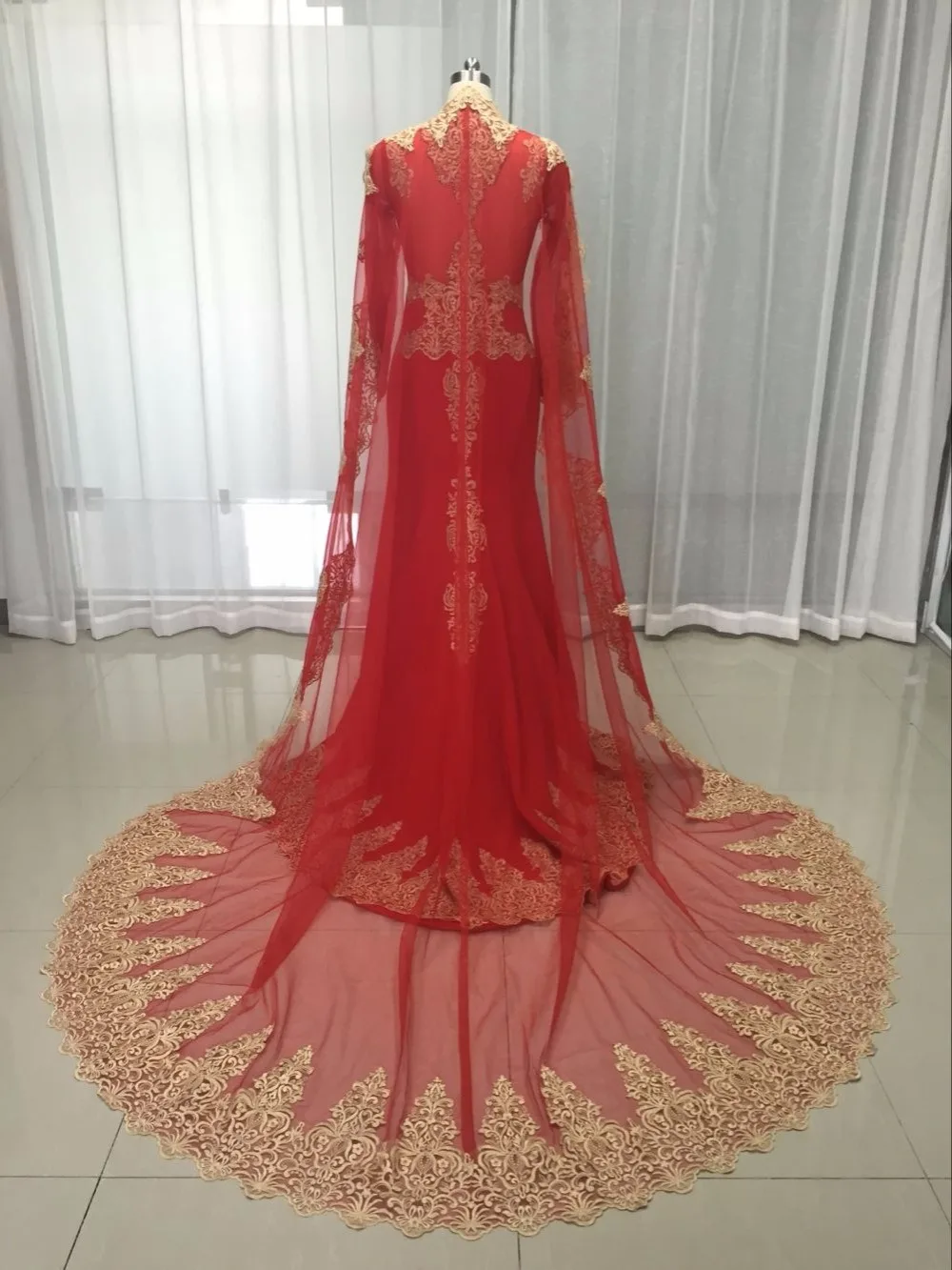Зеленый Русалка вечерние платья с мысом 2019 Kafatan Lace Robe de Soiree Muslim Gold Embroidery вечернее