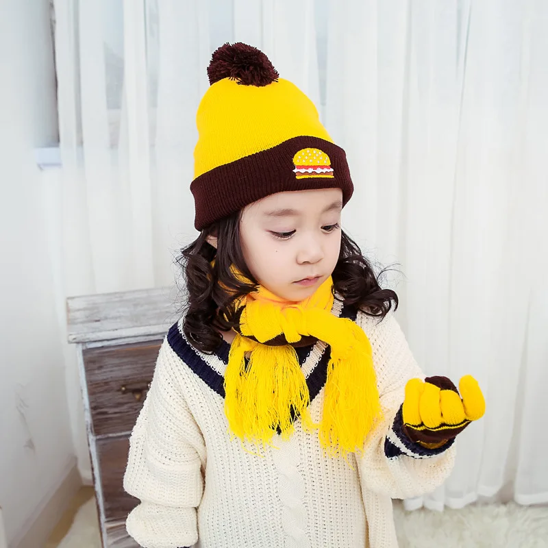 Комплект детской зимней шапки, шарфа, перчаток, милые теплые шапки, шапки, шарф для девочек и мальчиков, комплект зимней одежды из 3 предметов с мультяшным принтом