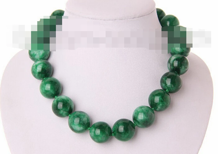 

0154 round green natural jade necklace