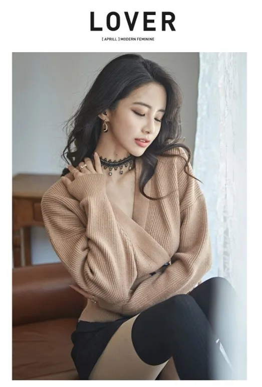 New High Quality Warm Cardigan Winter Women V Neck Double Breasted Short Sweaters Women Casual With Belt Knit Sweater DS50816