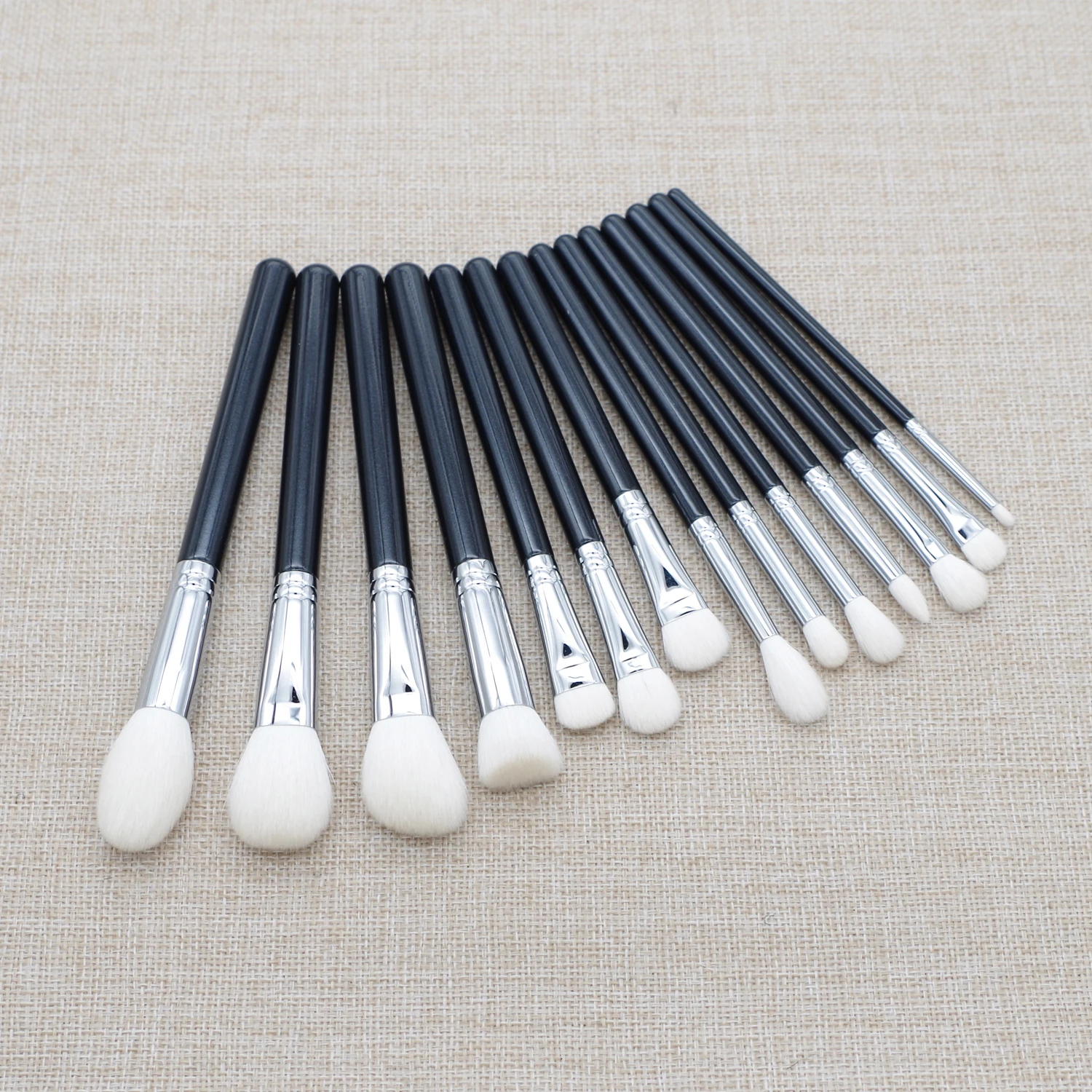 

Professional Makeup Brushes Soft Sokouhou Goat Hair Contour Blush Eye Shadow Blending Brush Blush Eyeliner Make Up Brush