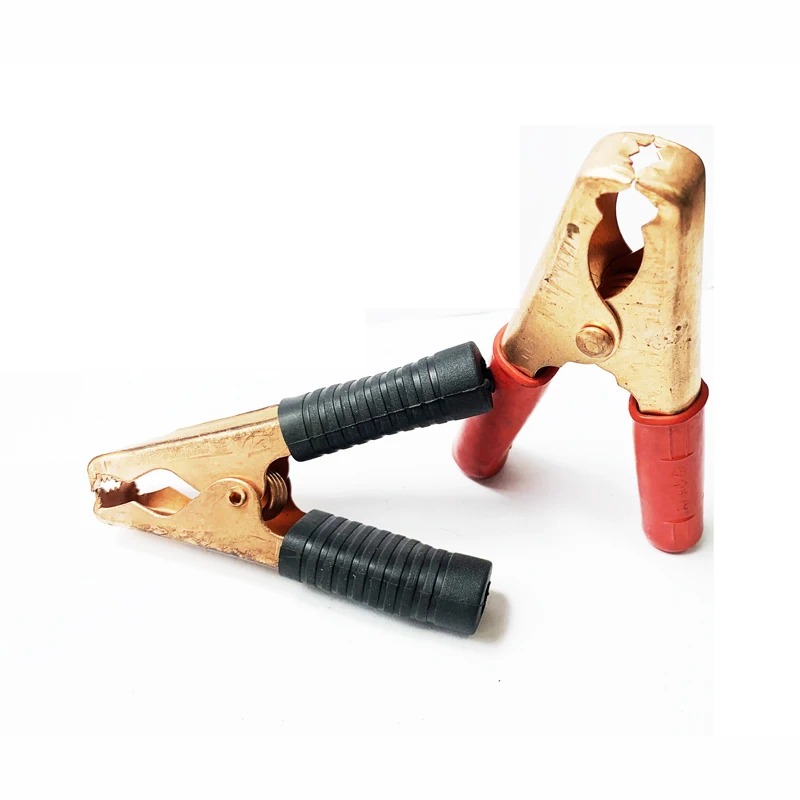 Battery terminal connection clip