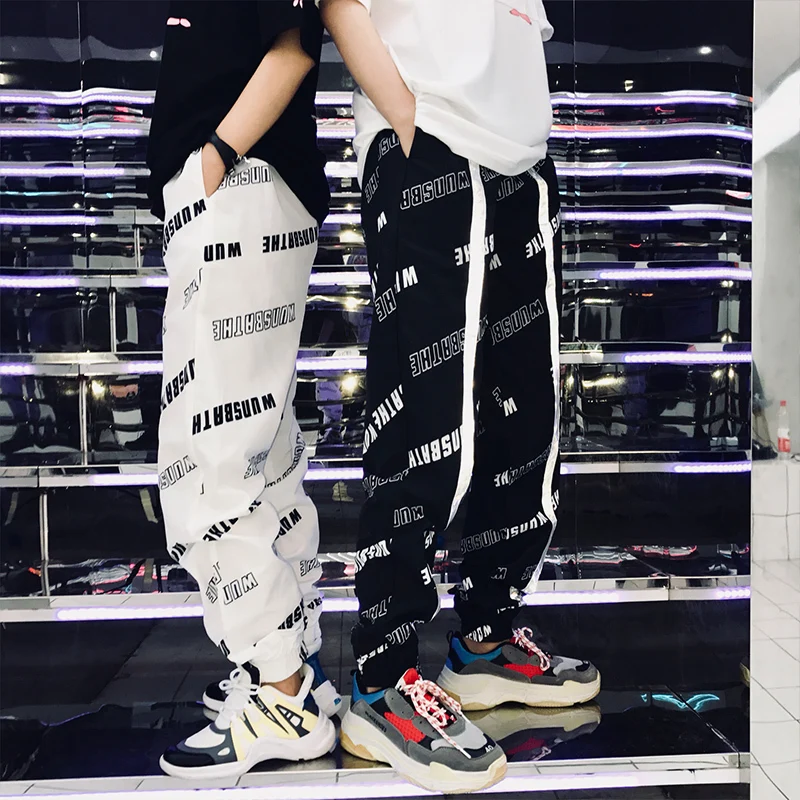 2018 New National Tide Reflective Nine Points Sports Pants Pants Men No Elastic Hip Hop Ins Casual Pants Black / White M-3XL