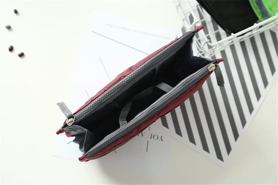 cosmetic bag (21)