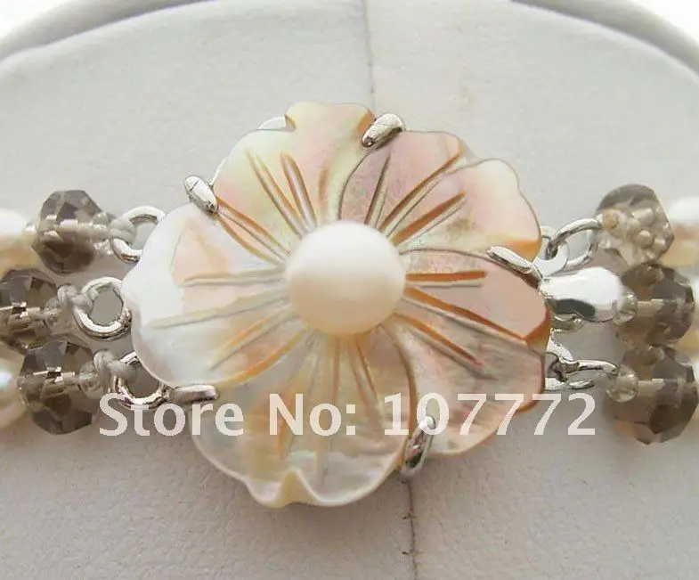 

White Pearl Crystal Shell Flower Necklace free shipment