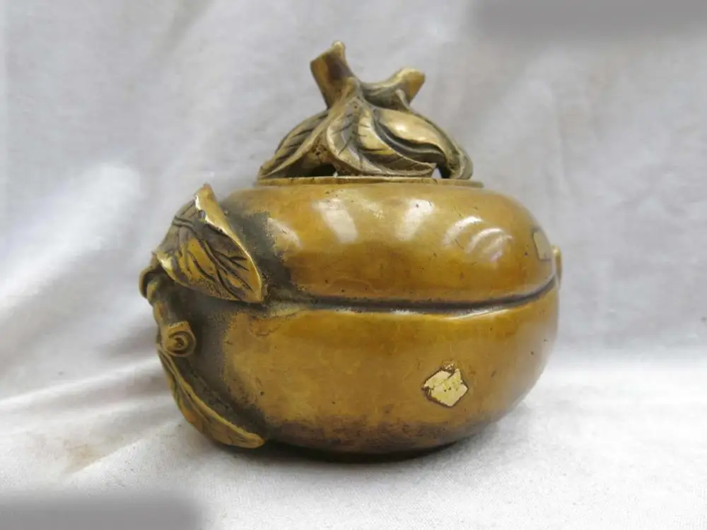 

DS Fine brass censer China carved copper peach longevous incense burner Statue