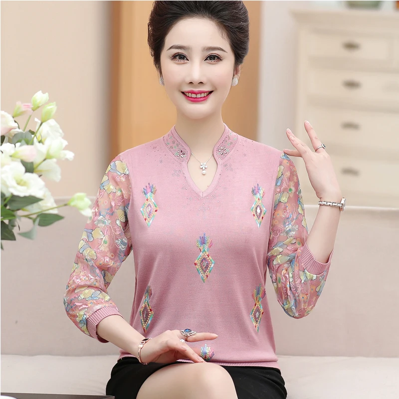 

Middle Aged Women Sweater And Pullovers 2019 Autumn Three Quarter Sleeve embroidery V Neck Blouse Tops Mother Thin Sweater