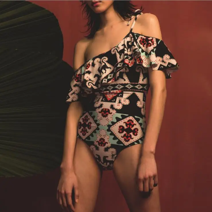 

KEENEST Women One Piece Swimwear 2017 Sexy Off Shoulder Swimsuit Bathing Suit Push Up Beach Wear Female Grid Ruffles Monokini
