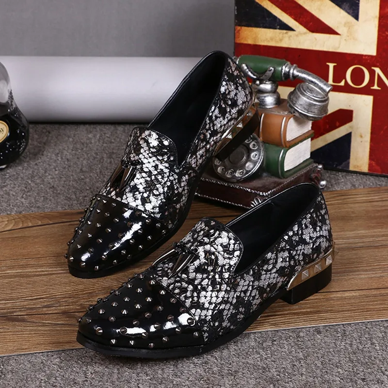 

Studded Loafers Spring Designer Flats spike Shoes Italian Leather Shoes Men brand moccasins Glitter large sizes formal shoes men