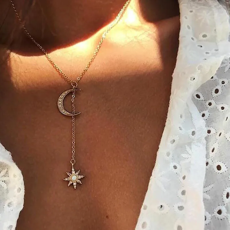 

XIYANIKE 2018 Newest Fashion Boho Choker Necklace Star Moon Pendant Chain Golden Sliver Women Summer Jewelry Nice Gift N43