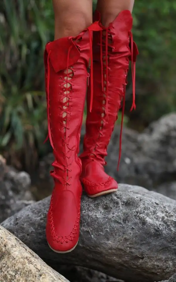 Dames eye,vue rouge bleu noir en cuir plat longues bottes genou haute ruban platied évider magnifique chaussures à la mode pas cher prix