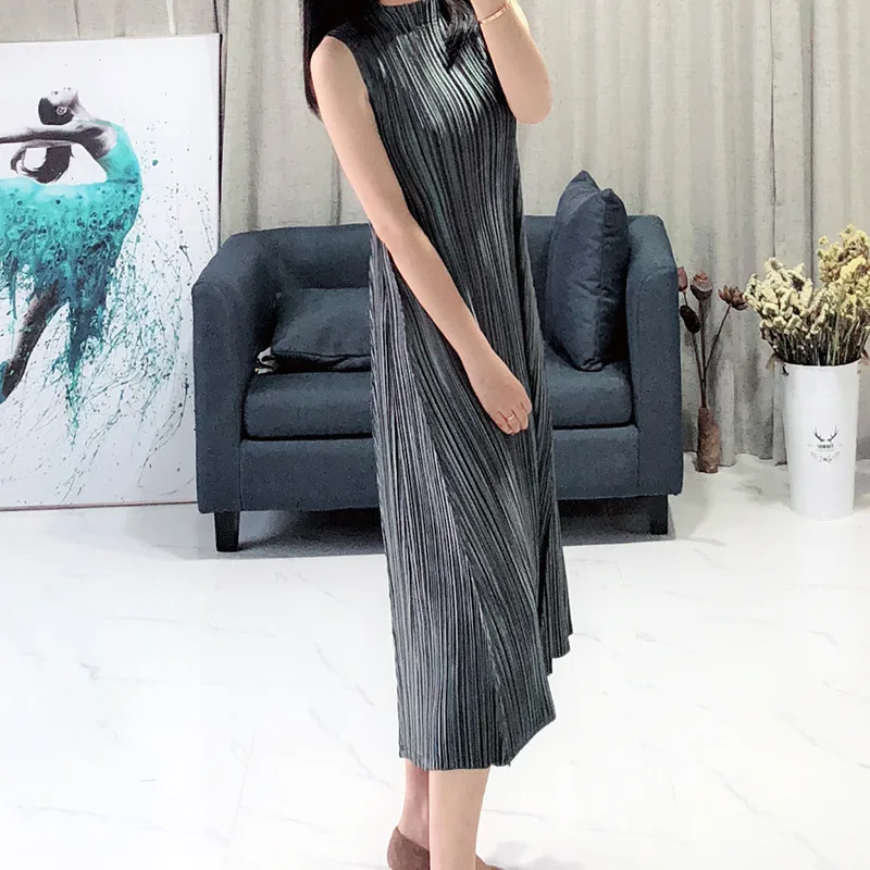 

LANMREM 2019 New Summer Fashion Women Clothes Pleated Thin Styles Solid Color Sleeveless Long Dresses Female Vestido WF86204