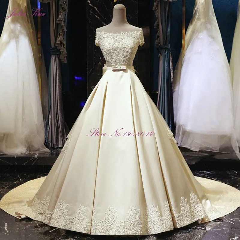 

New Design Vintage Lustrous Satin A-line Wedding Dress Boat Neck Beading Pearls Appliques With Bow Sashes Vestido de noiva