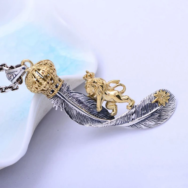 MetJakt-Vintage-Lion-Climbing-on-Crown-Feathers-Pendant-Solid-925-Sterling-Silver-Pendant-for-Necklace-Unisex (4)