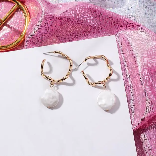 

MENGJIQIAO 2018 Korean New Vintage Concave-convexz Irregualr Circle Simulated Pearl Dangle Earrings For Women Simple Oorbellen