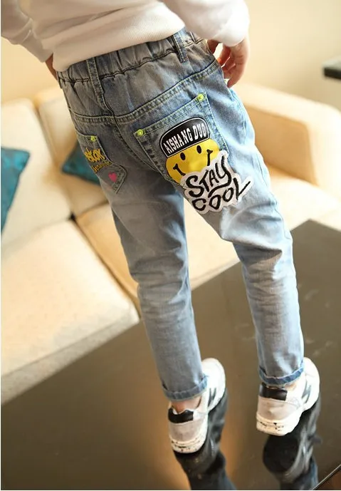 Летние джинсы для девочек Новинки для девочек Штаны свет мультфильм скрип печатных джинсы длинные штаны детские штаны От 2 до 11 лет