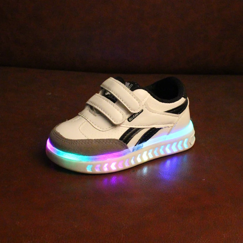 

Cool beautiful colorful lighting up baby causal sneakers All season sports running baby shoes Patch running boys girls shoes