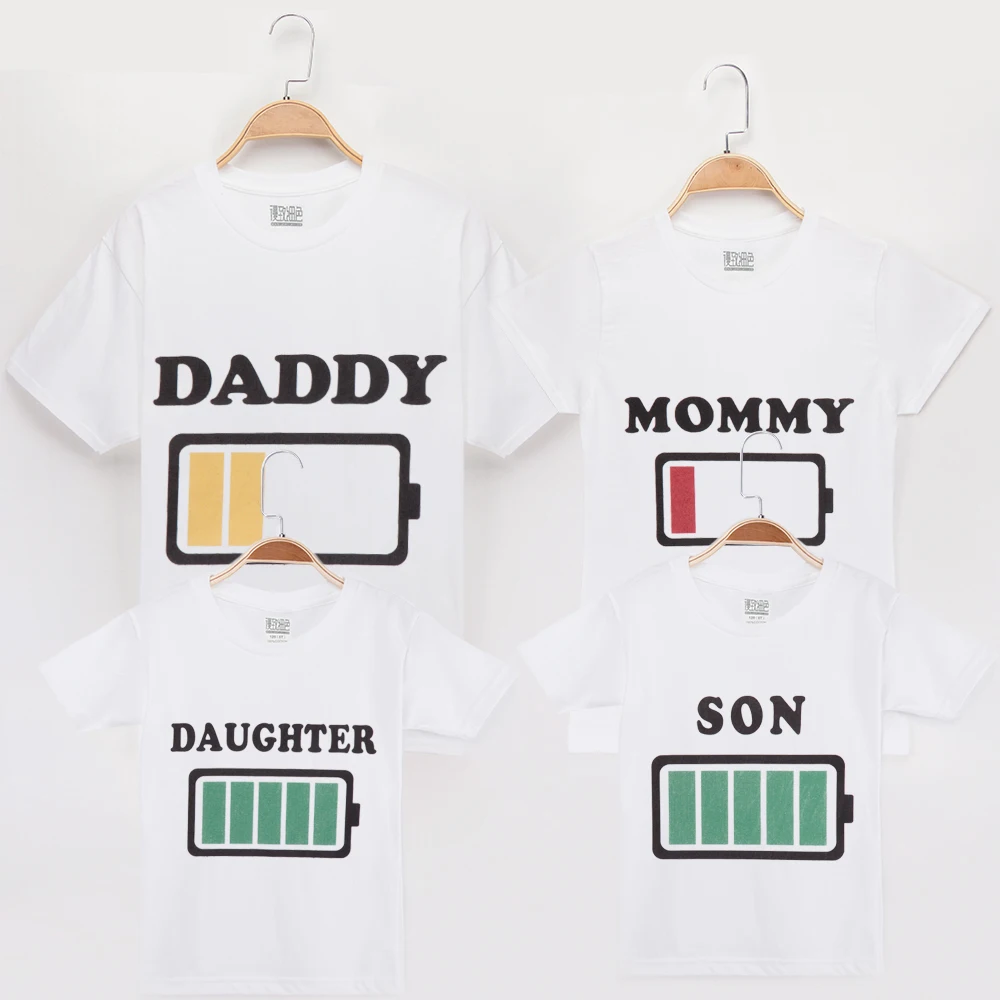 

2019 T-Shirt Family Look Mother Father Daughter Son Battery Pattern 100% Cotton Sister And Brother Matching Outfits Mom And Baby