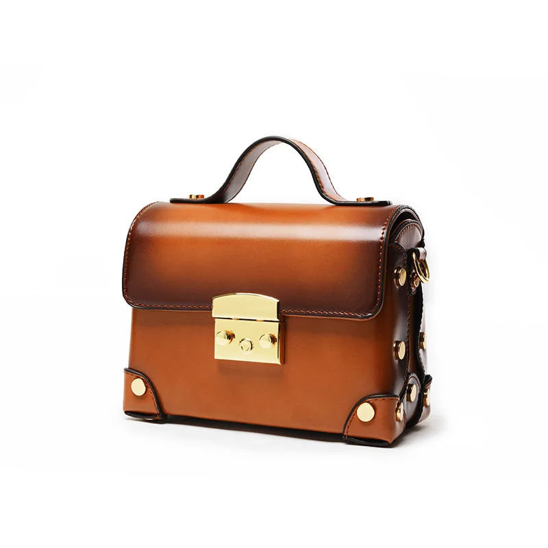 

Retro small bag 2016 new Messenger bag female Korean version of the handbag lock rivets single shoulder diagonal package package