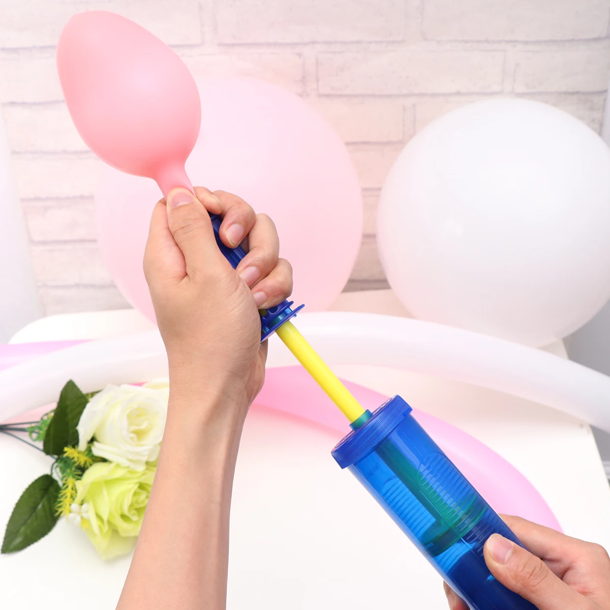 

NUOLUX 1 PC Plastic Balloon Pump Easy To Use Manual Air Pumps Balloon Pumps Inflator For Wedding Birthday Party Decoration