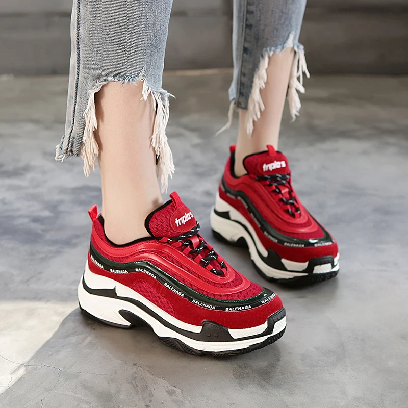 thick heel tennis shoes