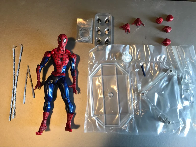 FIGMA Series NO.003 Revoltech Venom No.002 Spiderman No.001 Deadpool With Bracket PVC Action Figure Collection Model Toy 15cm (10)