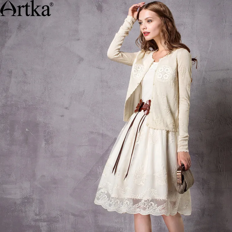 Artka Women's 2017 Autumn Beige Jacquard Embroidery
