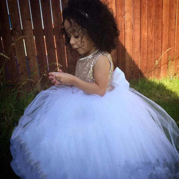 Champagne Sequins Sweetheart back flower girl dress sparkly beading wedding party glitz puffy prom gowns with bow Champagne Sequins Sweetheart back flower girl dress sparkly beading wedding party glitz puffy prom gowns with bow