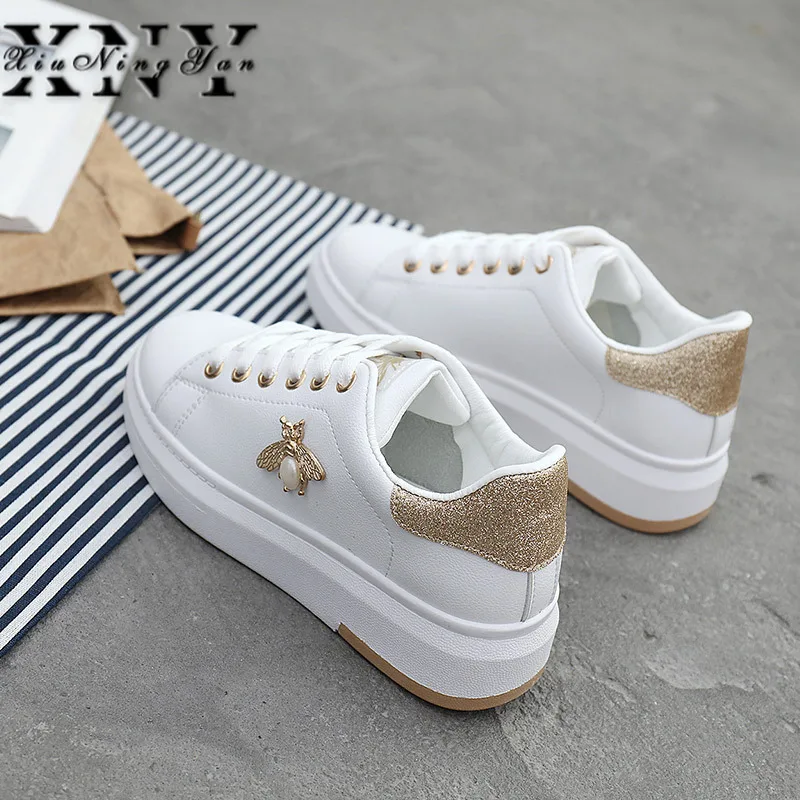 

Women Casual Shoes 2018 New Women Sneakers Fashion Breathable PU Leather Platform White Women Shoes Soft Footwears Rhinestone