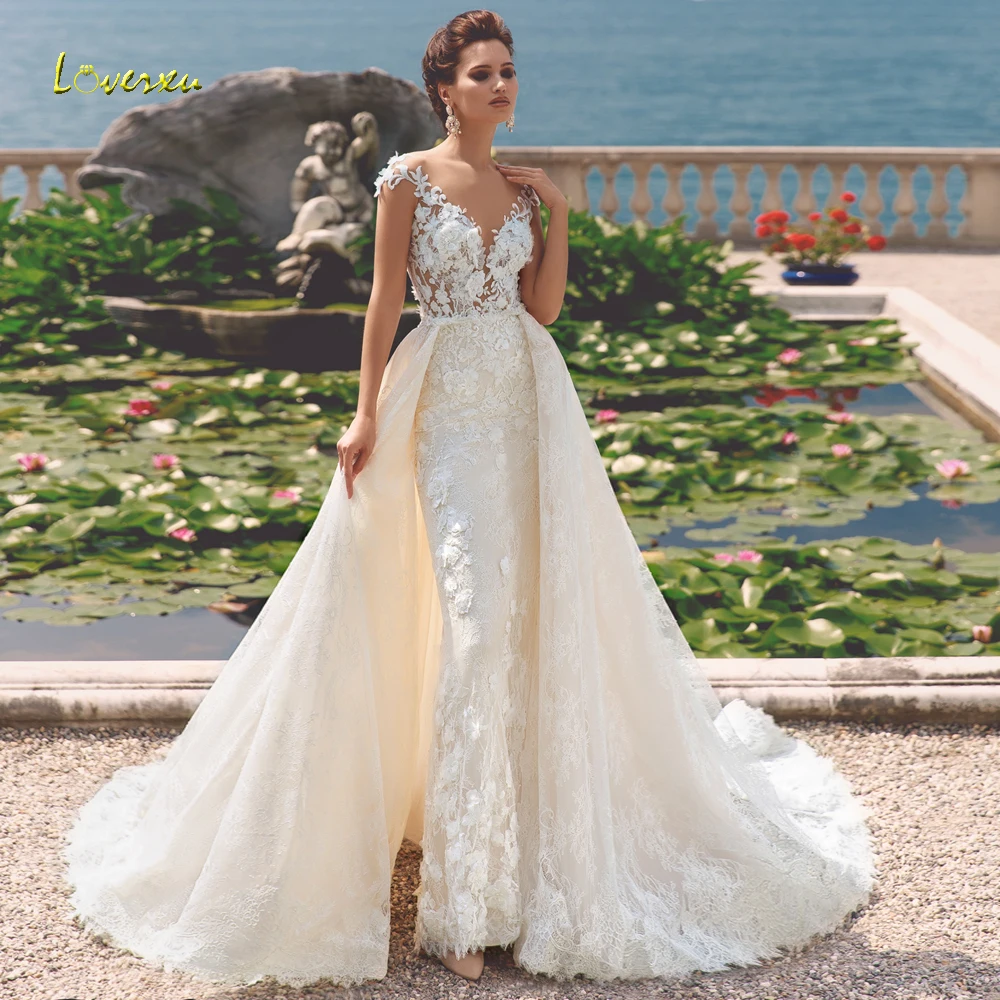 trumpet wedding dress with detachable train